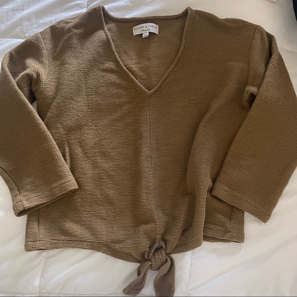 Madewell Texture & Thread Tie Front Top - Picture 1 of 5